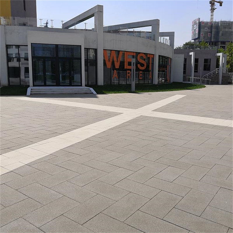 陕西西安欧亚学院路面陶瓷透水砖项目案例