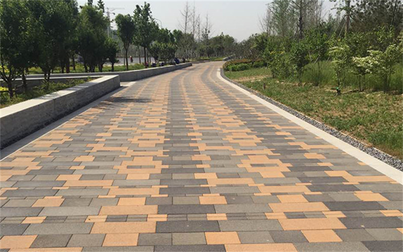 郑州龙湖湿地公园路面生态陶瓷透水砖项目案例